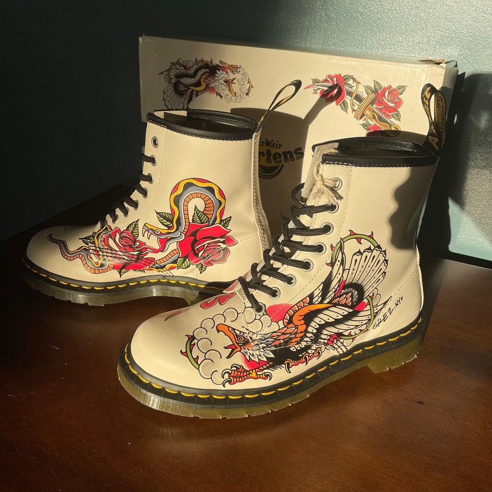 Dr. Martens 1460 Grez Tattoo edition boots